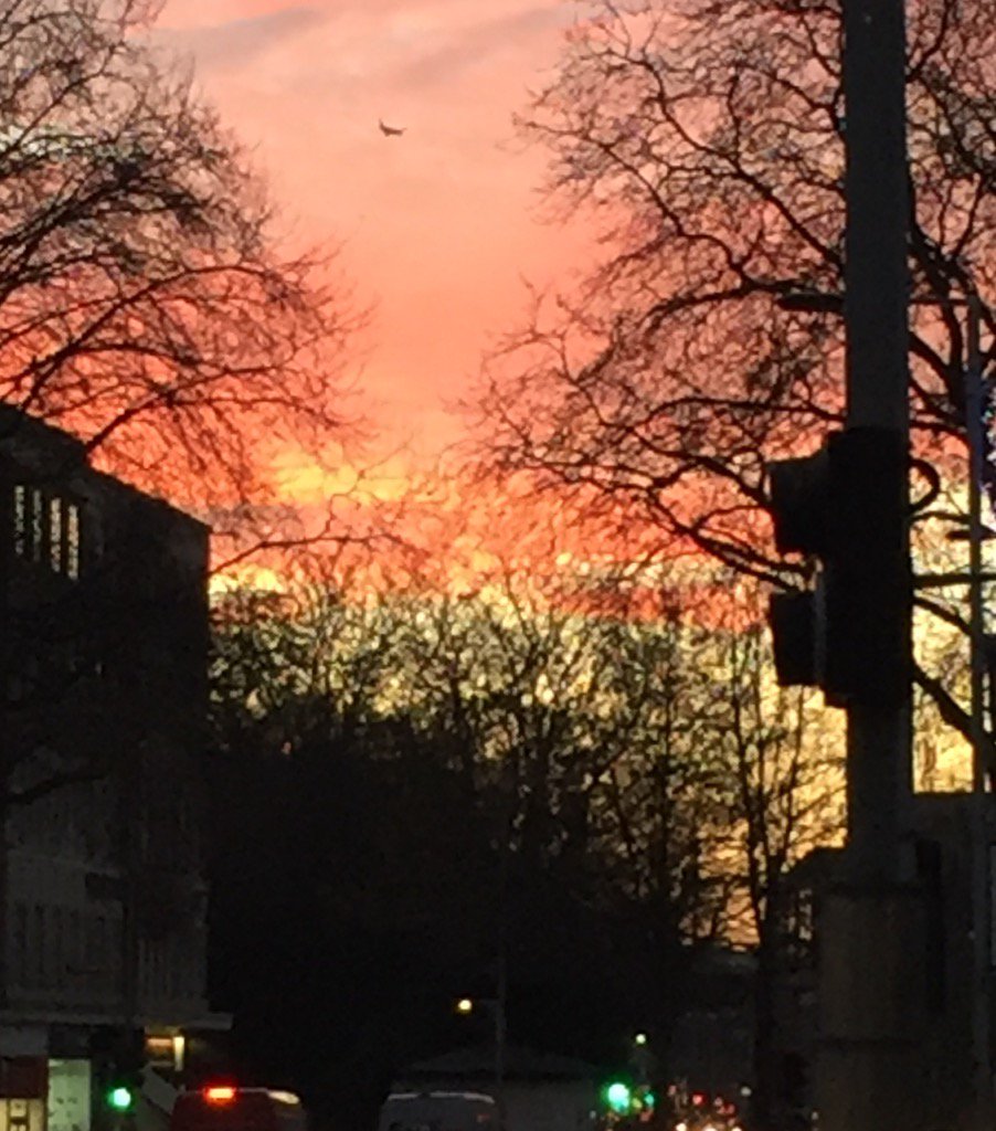 lucyheath19's tweet image. Sunset #highstreetKen #changingfast #beforethestorm
