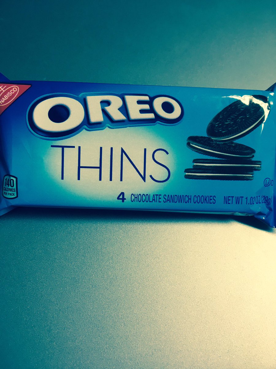 dashboarddiva's tweet image. Free snack courtesy of @Influenster @Oreo #OREOThins #sponsored