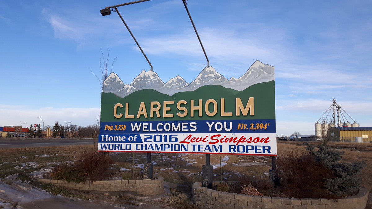 New signs #Claresholm! Congrats Levi Simpson &amp; Jeremy Buhler <a href="/LasVegasNFR/">Wrangler National Finals Rodeo</a> Champs #teamroping #hometownpride <a href="/simpson_levi/">Levi Simpson</a> <a href="/local_press/">ClaresholmLocalPress</a>