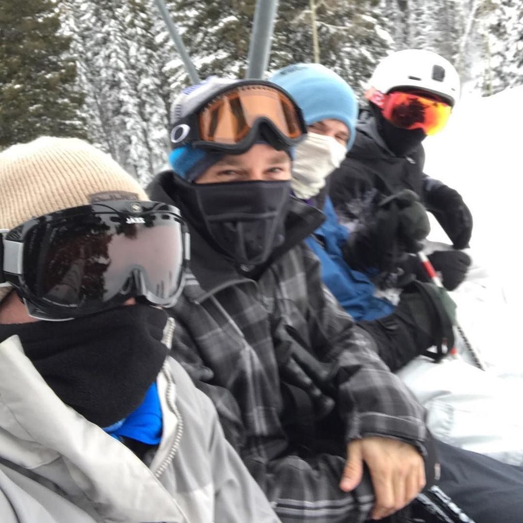 Tyler_Deveraux's tweet photo. Brighton today with some of my favorite! This is what makes me love Utah!! #Clubdrox https://t.co/ehVg5q3oGn https://t.co/eDIzVg7oMO