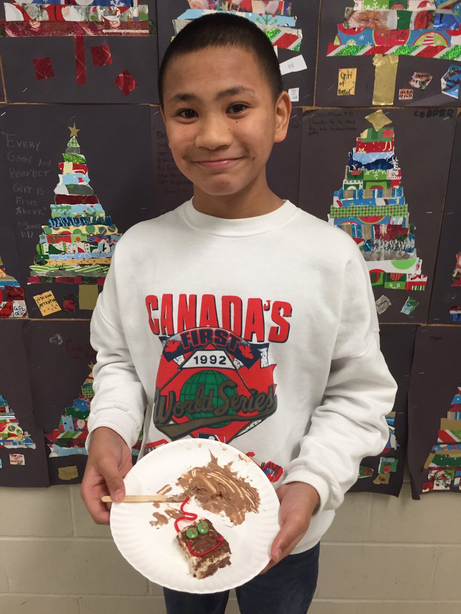 grade6warriors's tweet photo. We created #TreatsForToys as our gift to others this Christmas! Thanks @salvationarmy for helping us donate! @QHMilton @RiceKrispiesCA https://t.co/k56xux06ls