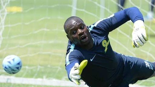 CAF_Online's tweet photo. Denis Onyango, Khama Billiat and Rainford Kalaba are the 3 finalists for African player of the Year based in Africa #GLOCAFAwards https://t.co/LxouIP5fFj
