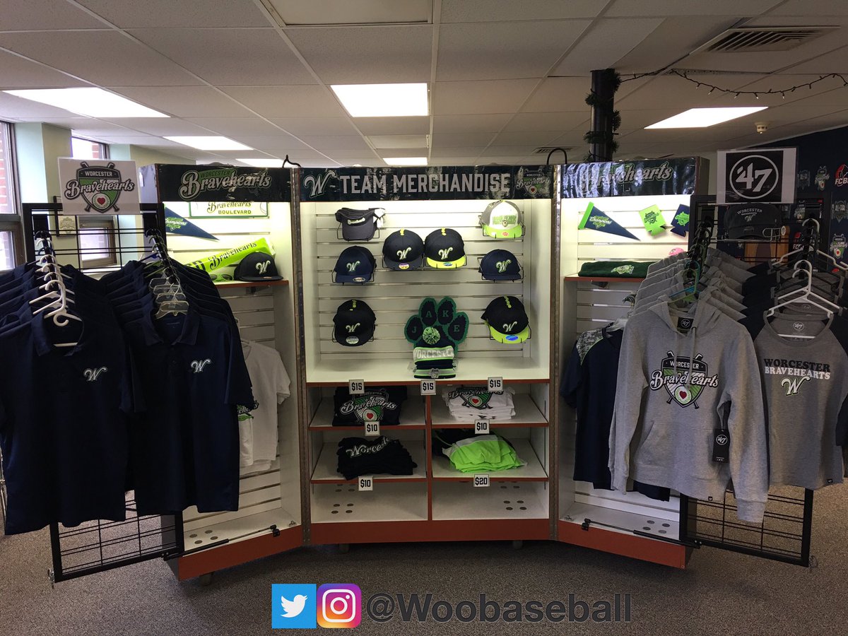 WooBaseball's tweet photo. Ed the mailman is coming back at 3 PM to pick up the last packages before Christmas. Get your last minute orders in now!!! #Presspay https://t.co/p0CXZrioEg