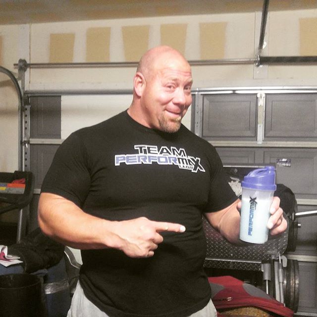 performaxlabs's tweet image. Performax Labs athlete always taking his HyperMax XT before his workouts! #TeamPerformaxLabs #PerformToTheMax #PerformaxLabs #supplements