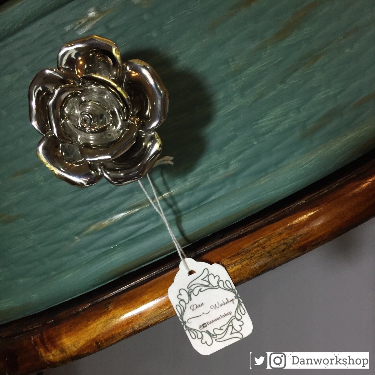 danworkshop's tweet image. قطعتنا الجديدة مطليه باللون الفستقي .. مع سطح خشبي طبيعي💕 
مناسبه لمدخل المنزل أو أي واجهة فارغة

اذا اعجبتك راسلنا على الواتساب أو الايميل