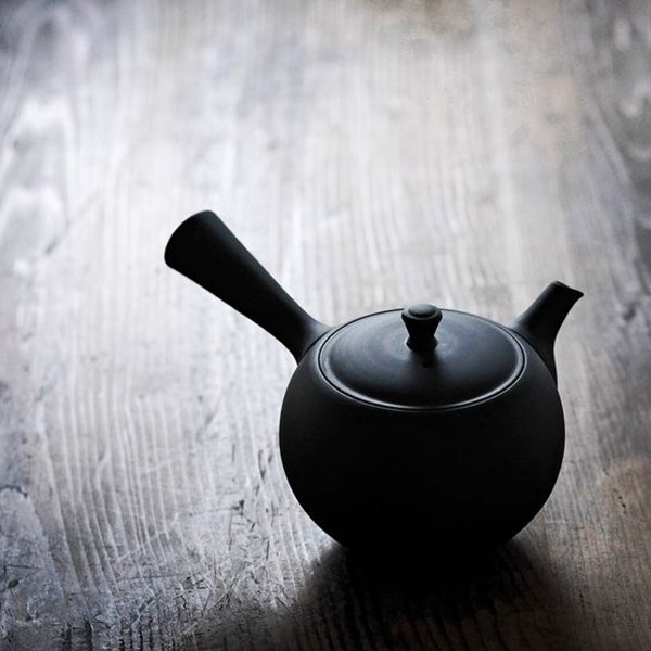 LondonTeaClub's tweet photo. Doing nothing is respectable at tea. - Sasaki Sanmi, Sadô Saijiki https://t.co/JqC3dHGiyh