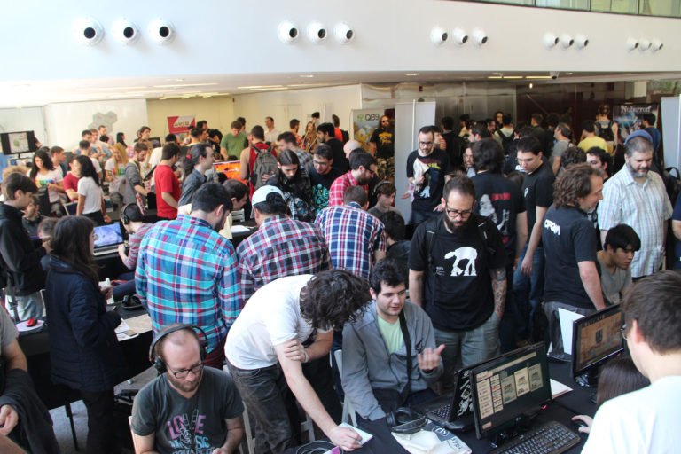 adva_vg's tweet photo. #EVA2016 A retrospective of one of the biggest dev expos in South America https://t.co/S3IQruJBWz
#gamedev #gamedevLATAM @Gamesauce https://t.co/JWuiPoAEjY