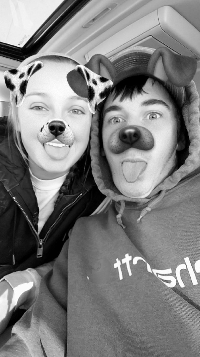 Emma_F640's tweet photo. Gonna miss my bestfriend this week... #florida2016 #snapchatsawitfirst ❤ https://t.co/hfoxcwJBNn