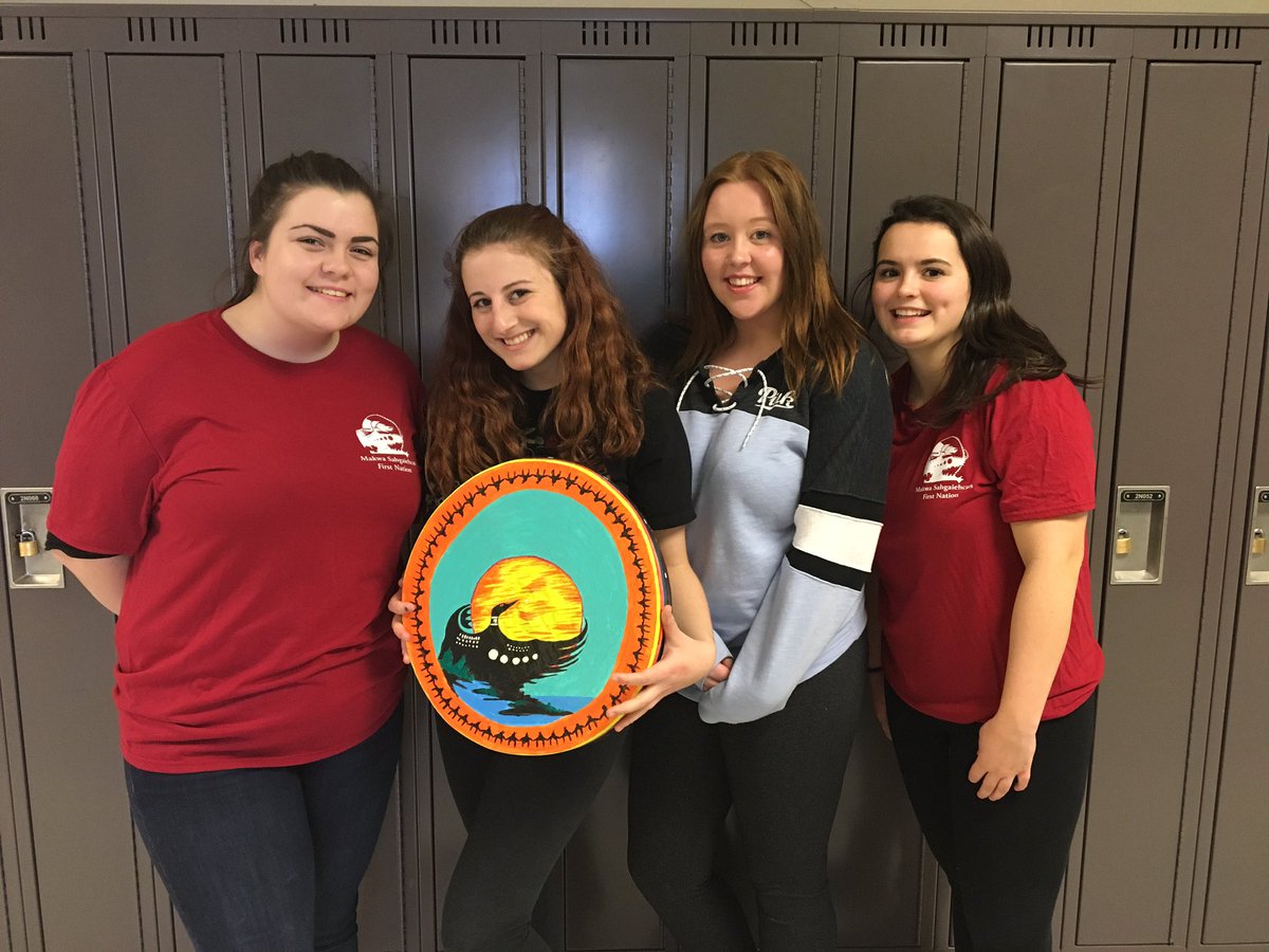MisssMcleod's tweet photo. Back from Saskatchewan!Showing off the handmade drum from our friends at Makwa Sahgaiehcan First Nations School! https://t.co/J4srTHcSXQ