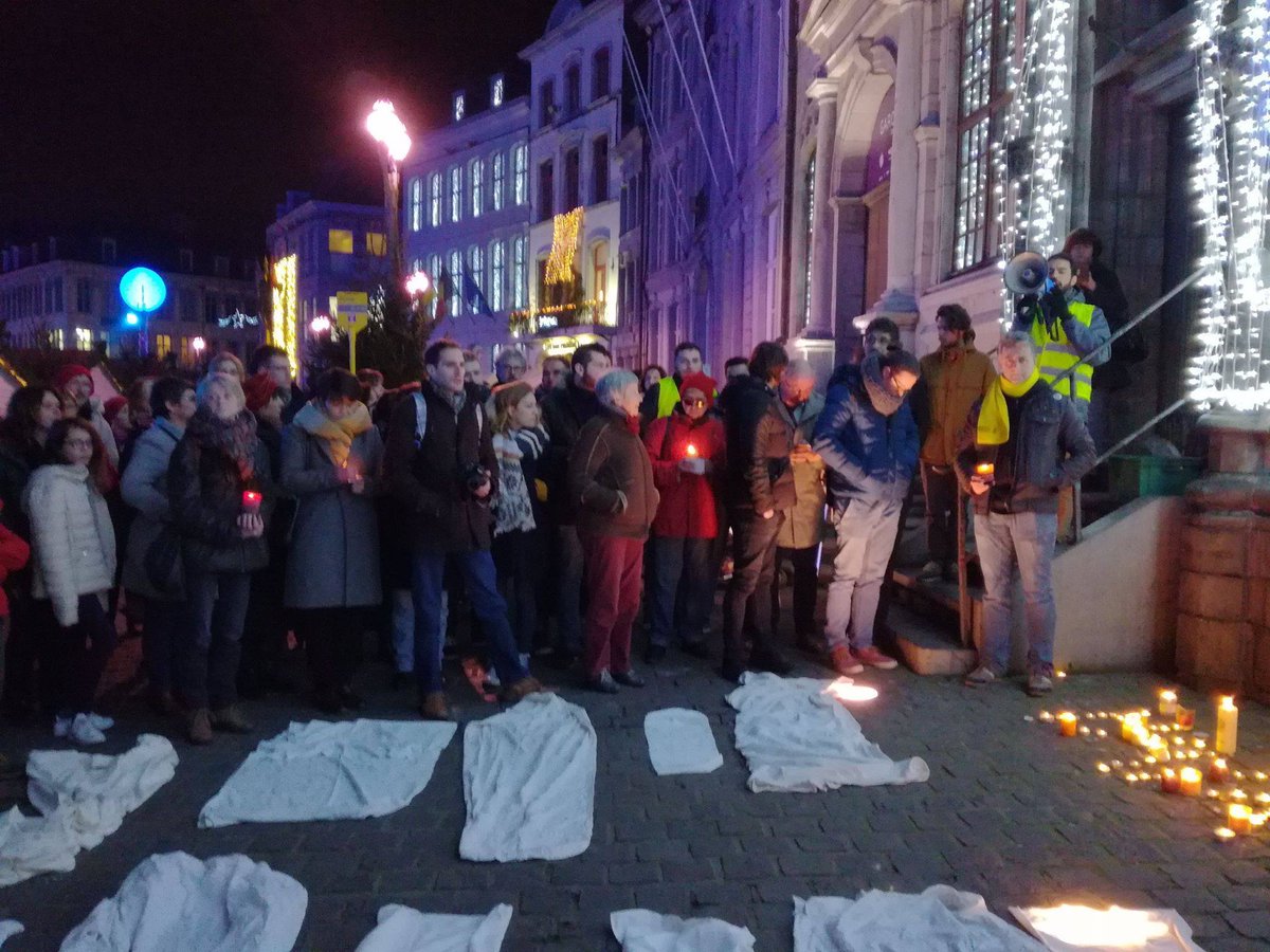 kynderaa's tweet photo. #Pray4Aleppo
La Belgique prie pour Alep. https://t.co/n8M4YzH7VC