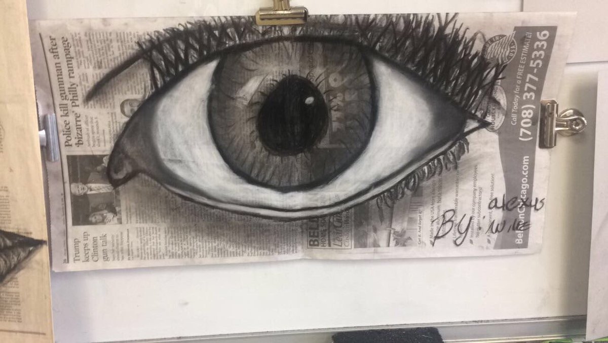 Dat_weird1's tweet image. 👁💅🏾💍