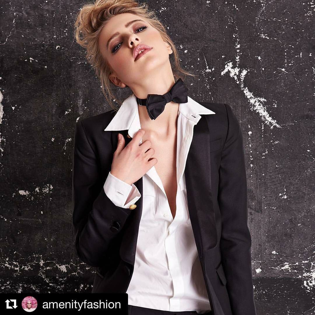 mabelgago's tweet image. Cómo desmelenarse con #estilo 
Un #look #femme #fatale con un toque #gentleman 
Inspírate estas #Navidades adquiriendo #AMENITYMAG !!