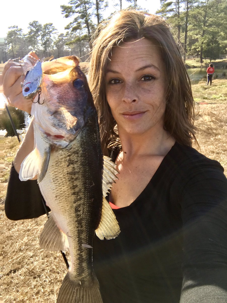 samanthalgay's tweet photo. First catch of the day. I was even able to convince Gabby to fish with me! 😊 #AirrusRods #LivingstonLures #ProRipper #BlackBackChromeShad https://t.co/8oEUZbiFE6