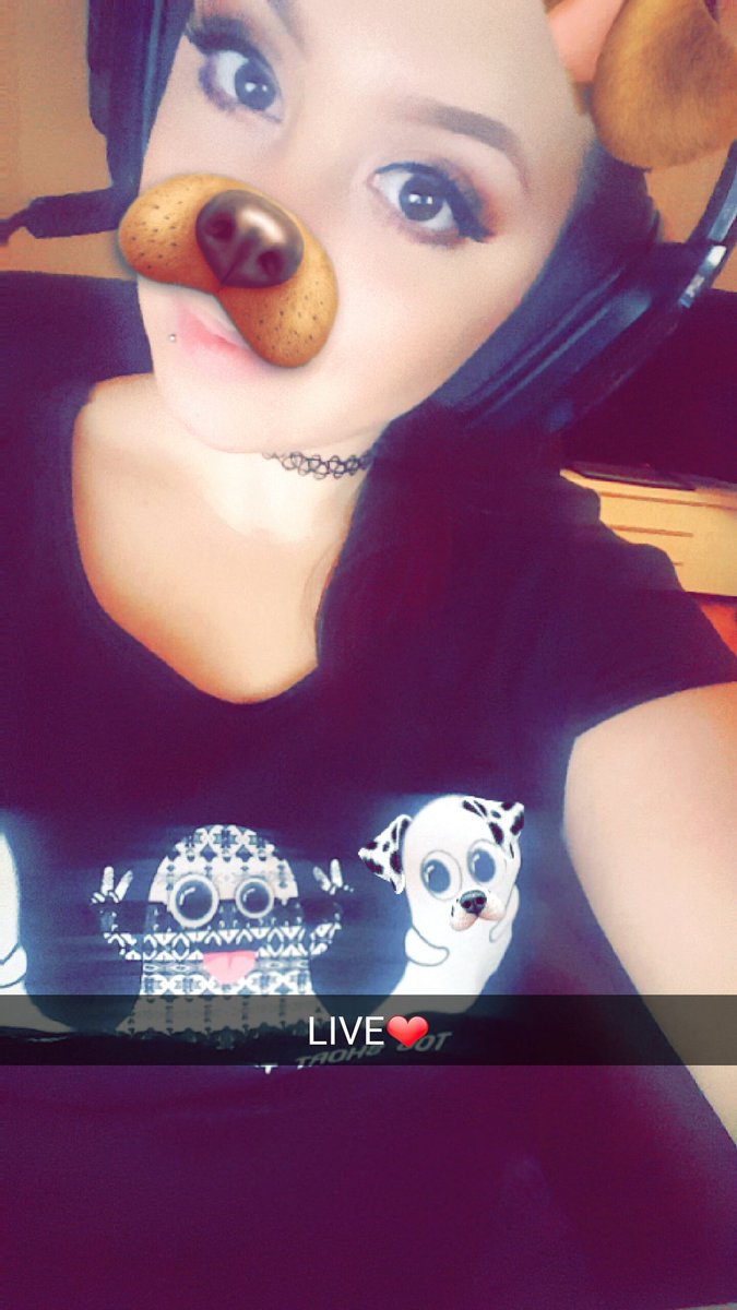 miliax's tweet photo. #live #counterstrikeglobaloffensive #streamer #twitchtv #miliax #grill #gamer #snapghost #snapchat https://t.co/CgKuNm7BHS