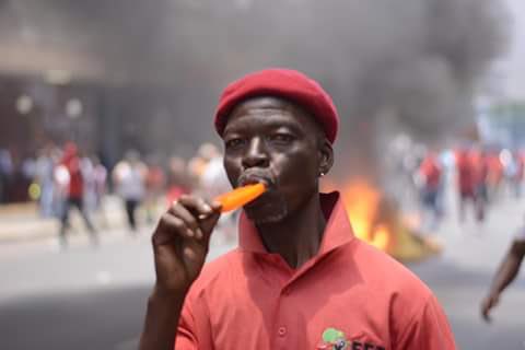 stanisdead_'s tweet photo. "ha o se moreki o mokgweetsi"
Me: Nna ke monwi ntsalaka https://t.co/VcMeh60Uwx