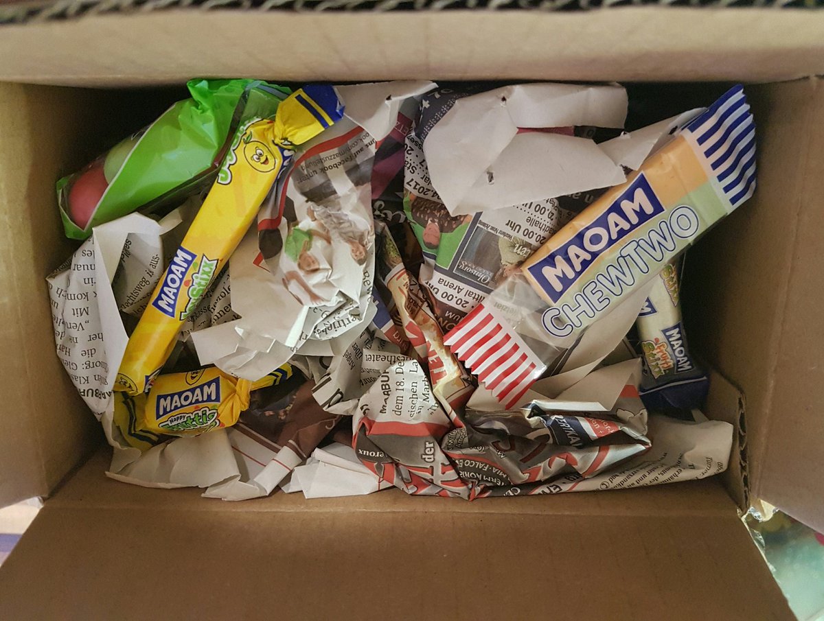 StrangeTechnic's tweet photo. Wunderbar köstlich verpackt hat mir @Techloupe eine wahre Freude unter den Baum kommen lassen. Vielen Dank. #BroWirdAugenMachen #AxonMini https://t.co/S3UzVfdK84