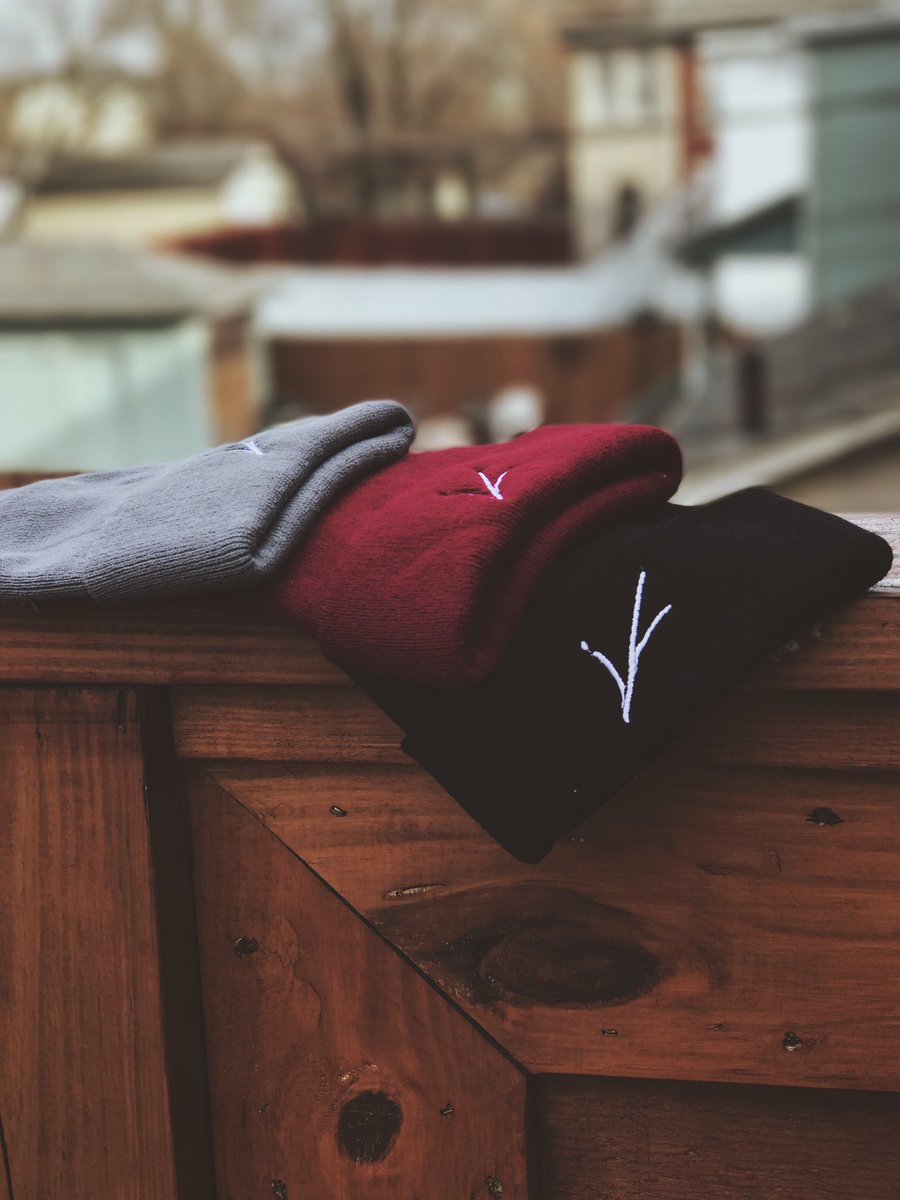 MwalimuM4hl's tweet photo. Beanie SZN #FlySeries https://t.co/aKxQLWsu4T https://t.co/ZnIWoL88rS