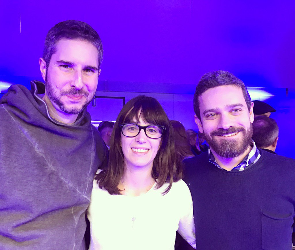 UriBoira's tweet photo. Reconec que m'ha emocionat quan m'heu dit que m'heu trobat a faltar, @GinaTost @FuKuy #friends #fun #veryfun #funalot https://t.co/OgPxUgPze5