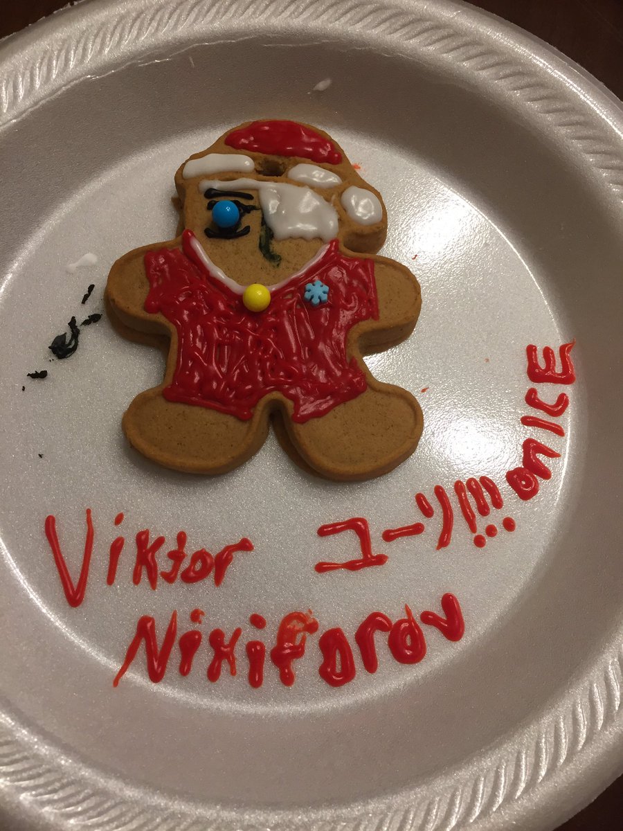 Cosplay_is_life's tweet photo. Viktor cookie^_^#YuriOnIce https://t.co/oWWYdei82R