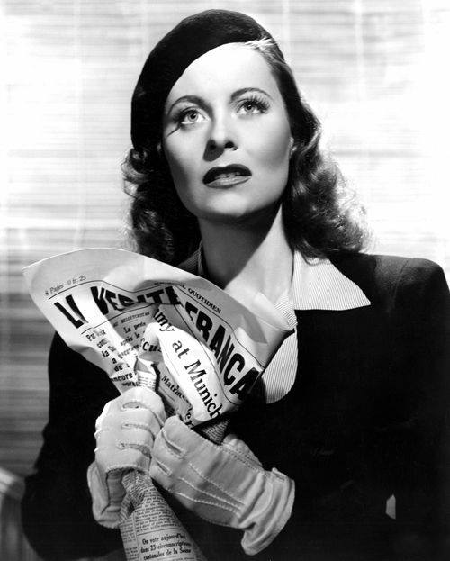 Brandonlaurenof's tweet photo. #MicheleMorgan un siècle de ciné... Ra de beau yeux tu sais... #Rip https://t.co/9dKU2RNpZE