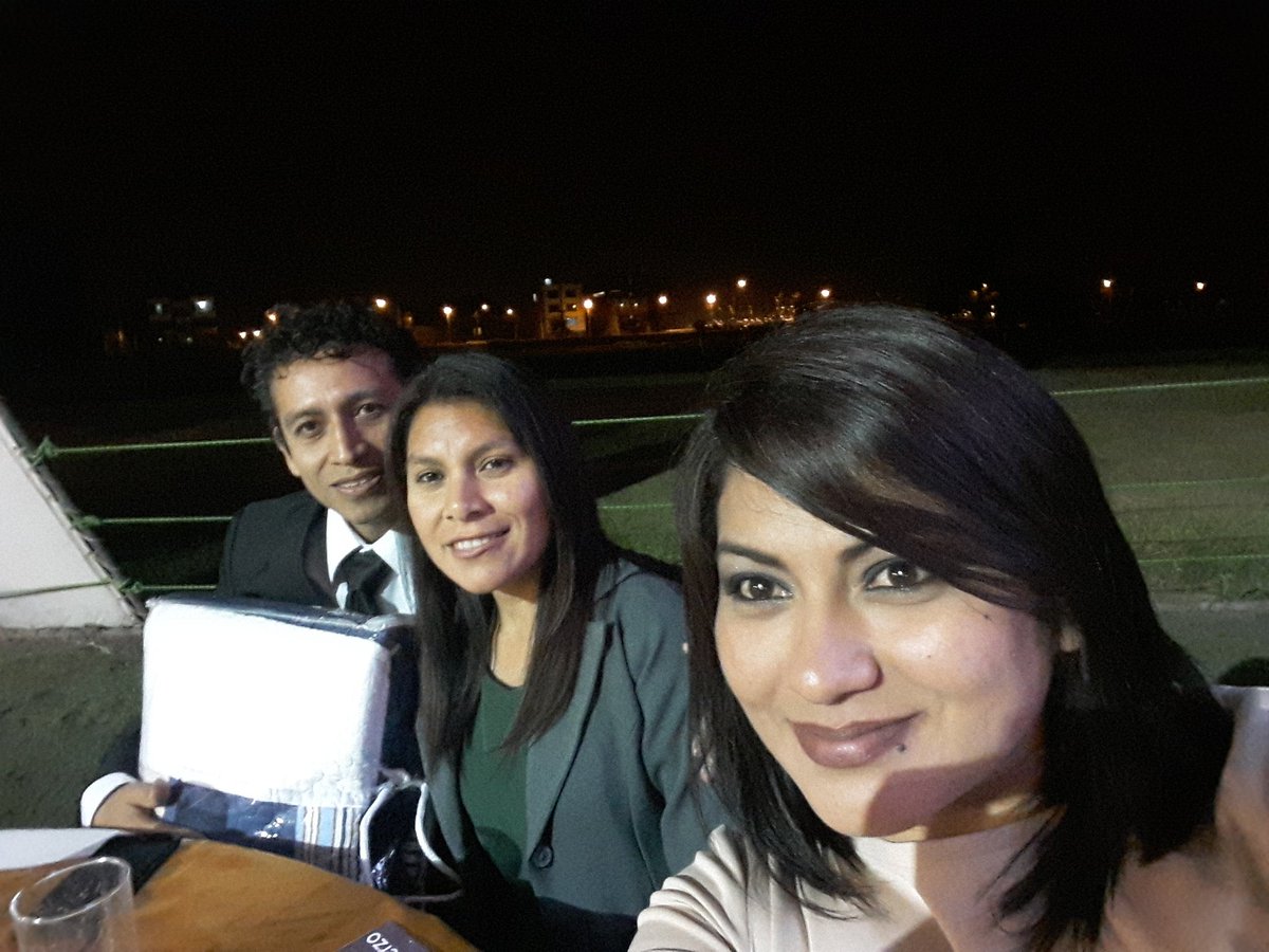 Linda noche chicos #NavidadUPeU