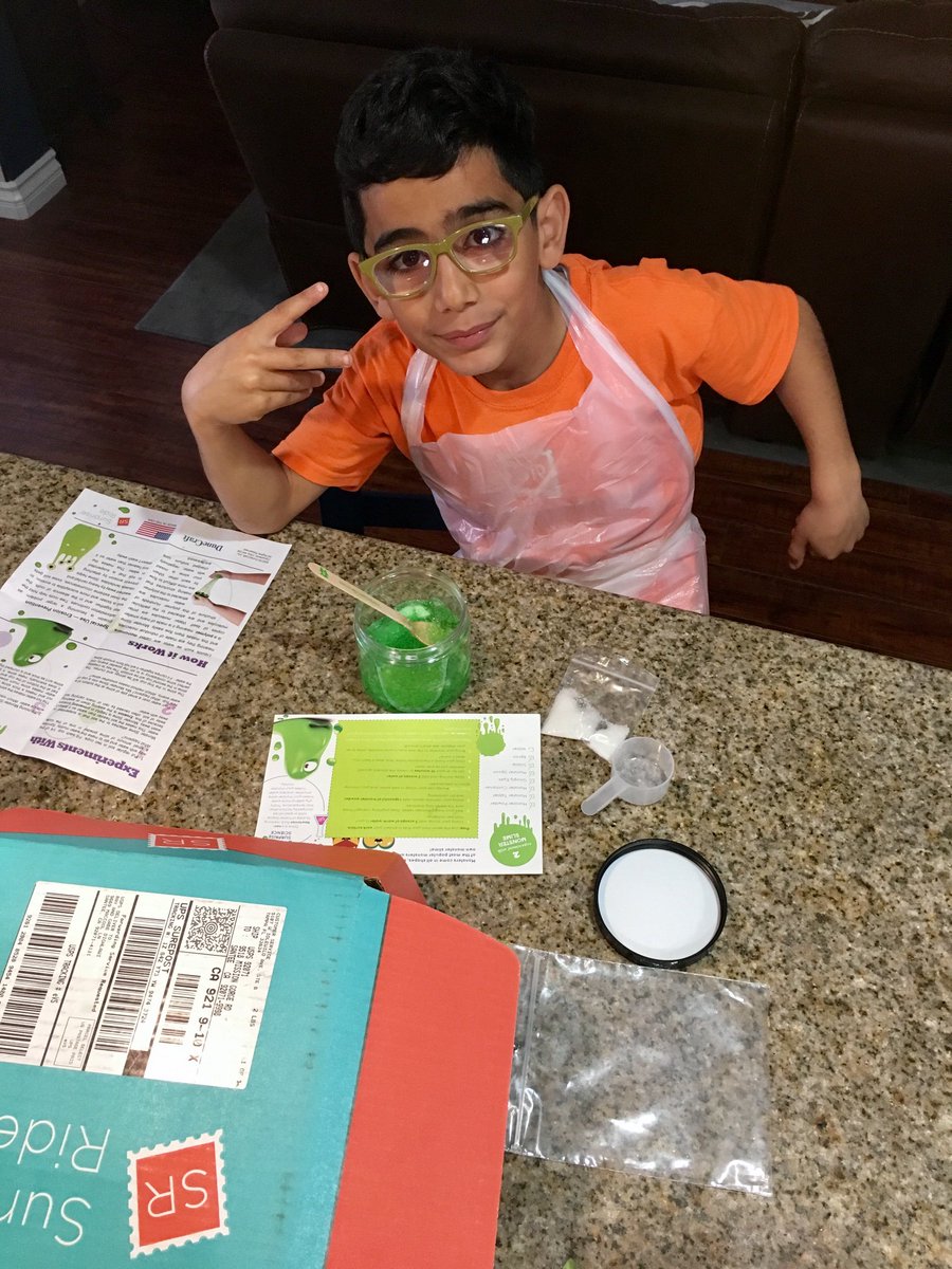 SurpriseRide's tweet image. Check out this Rider from California experimenting with his Monster Slime from our newest Ride! #surpriseride #unpluggedlearning #busymoms