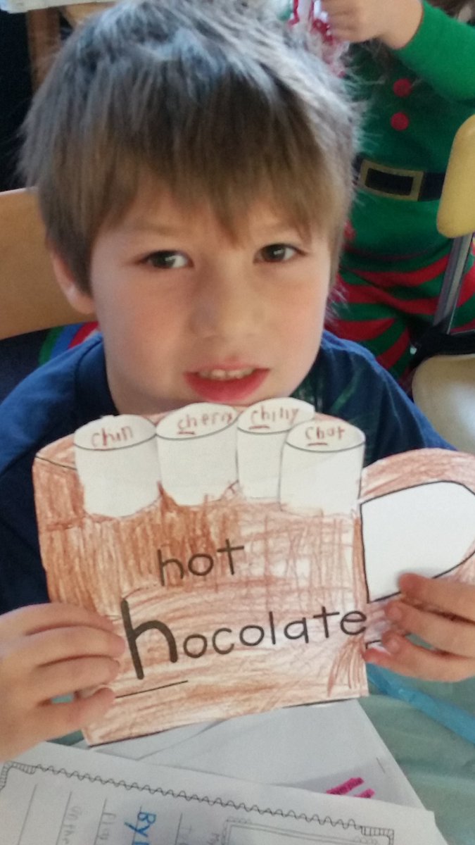 lhayesteach's tweet photo. We were nice and warm by the fire as we created Hot Chocolate Mugs with "Ch" words! #phonicsactivity @FranklinELsch https://t.co/cm9K6ZCwcG