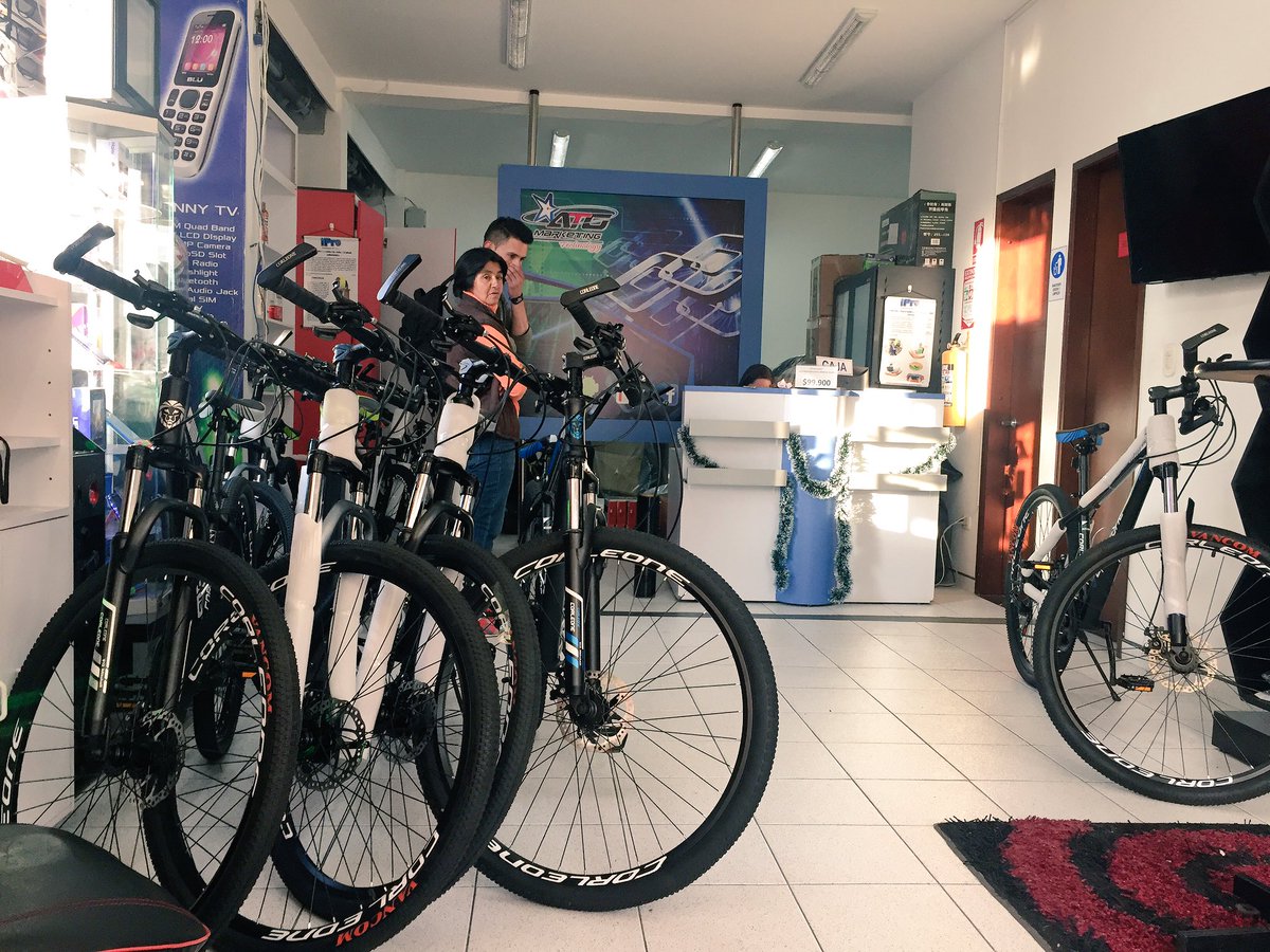 CorleoneBikes's tweet photo. Aquí estamos entregando todas las reservas que se han realizado Cra 21 #63d-02 Esquina @CorleoneBikes @OxigenoFM @Tropibogota #Navidad 🎄🎉🚲 https://t.co/0mjRxKKGM0