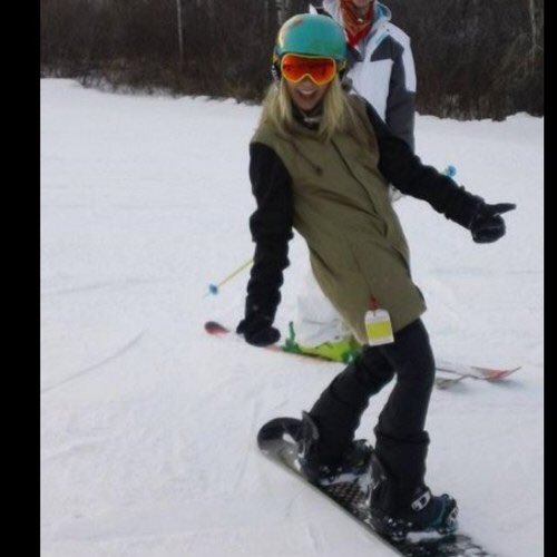 SailHorizon99's tweet photo. TBT 12.23.15 #snowshoe 😜 https://t.co/cSubVPadMQ