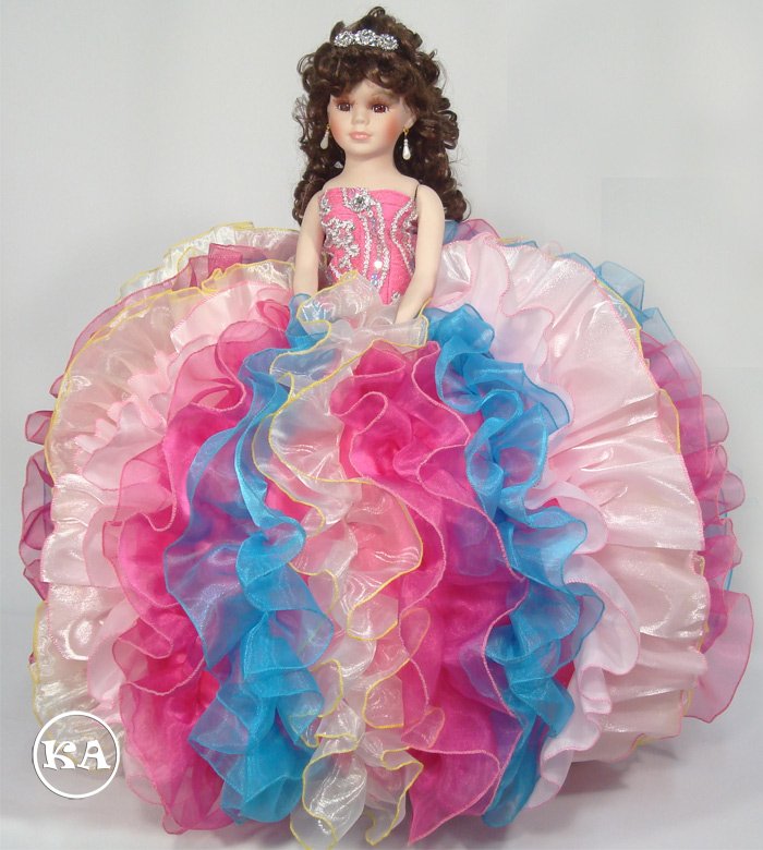 heidicollection's tweet photo. This Raffled Skirt #quinceanera doll will match your #quinceaneradress  #mis15 #mis16

https://t.co/oN6UBQJoq1 https://t.co/UhxqPpEMb6