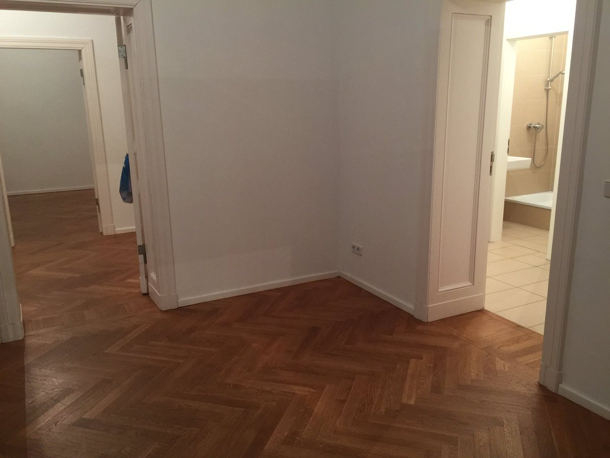 Ich bin ausgeräumt, renoviert, geputzt und bereit, zurückgegeben zu werden. Tschüss!