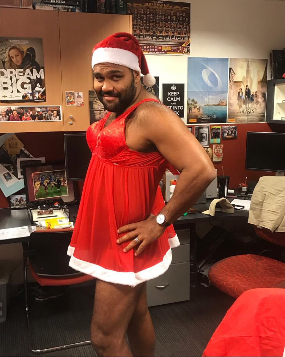 kyem74's tweet photo. @samthaiday you are awesome 😘 
Video - https://t.co/8VEWwLErjo
#Bronxnation #Nova1069 #NRL #Christmas https://t.co/tgS4wf8LYk