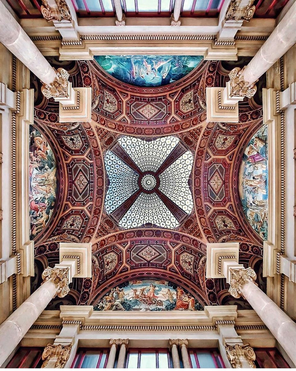 thebarcelonist's tweet image. ~ La oficina de correos más bella del mundo ~
🔹Foto by @StoptheRoc 
#thebarcelonist #bcn #barcelona