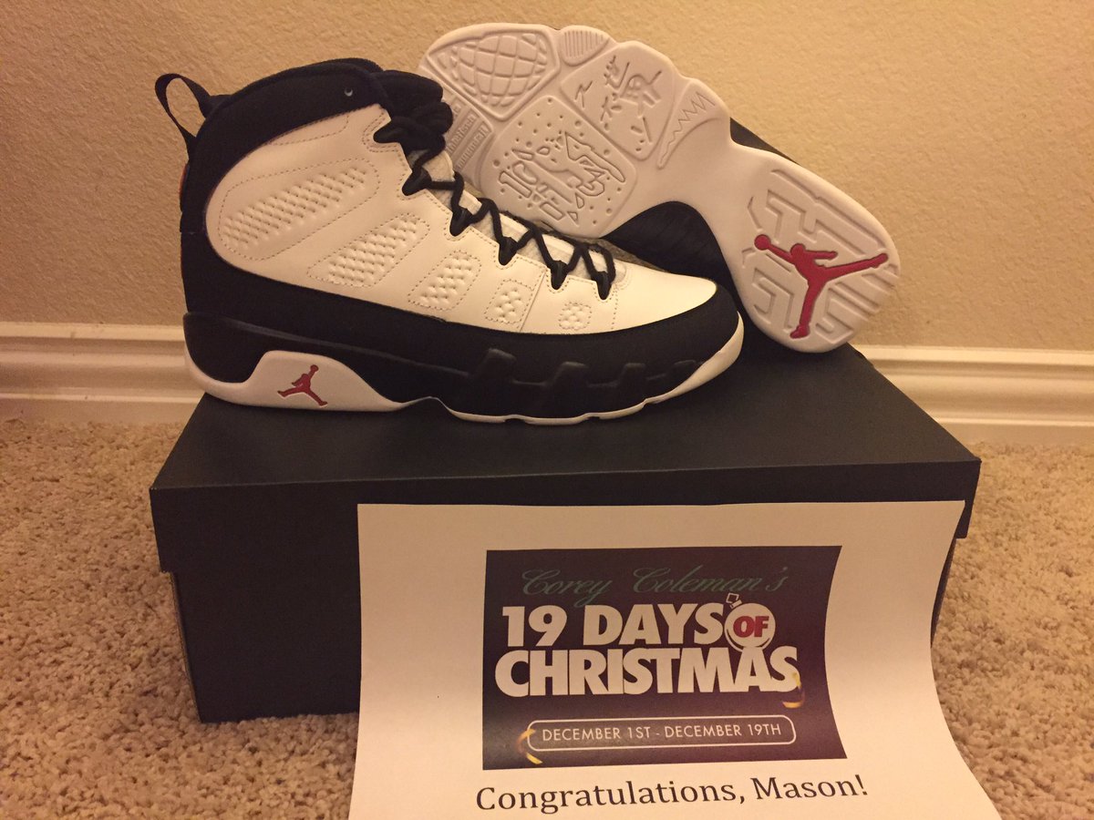 dallasrzrbcks's tweet photo. Thanks @TheCoreyColeman and @Jumpman23 #19DaysofChristmas #CoreyColemanChristmas https://t.co/CpJgFeuyMR