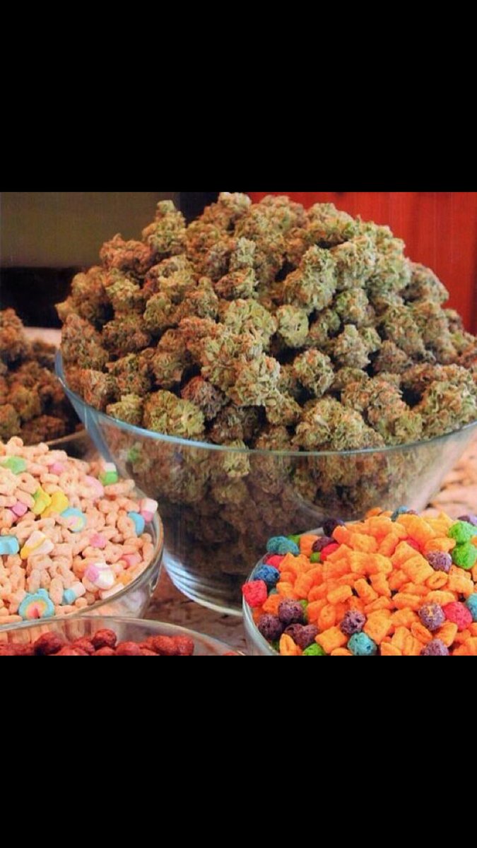 ShatterTimes_'s tweet photo. Breakfast Anyone? 😈 https://t.co/T5c5Zmr7si