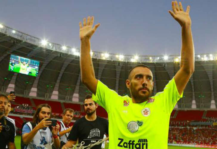 AudioYa's tweet photo. Alan Ruschel en el partido benéfico en #Brasil “Es la mejor sensación del mundo.Dios me dio una segunda chance de poder vivir" #Chapecoense https://t.co/xNV9VCeh8r