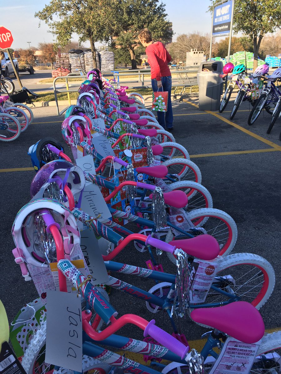 ShoeAngels's tweet photo. Such a fun afternoon with @Paradowskilaw @lawofficesofjp and @Global_Events helping these Angels in the Brazos Vally. https://t.co/xbDZ22td1Q