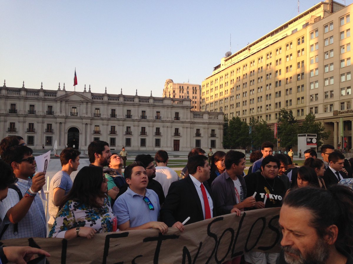 #Sename todos unidos hoy en #LaMoneda #Velaton x q #Yanoestansolos