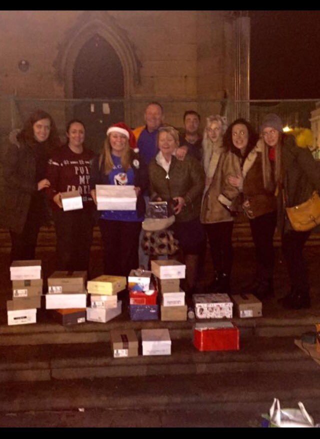Shelly Falangie π (@l8_community) on Twitter photo It was great to go and give our love in a boxes staff made and meet the street team they do an amazing job! #merrychristmas π<a href="/CagsyKane_EFC/">Carol Kane</a> It was great to go and give our love in a boxes staff made and meet the street team they do an amazing job! #merrychristmas π<a href="/CagsyKane_EFC/">Carol Kane</a>