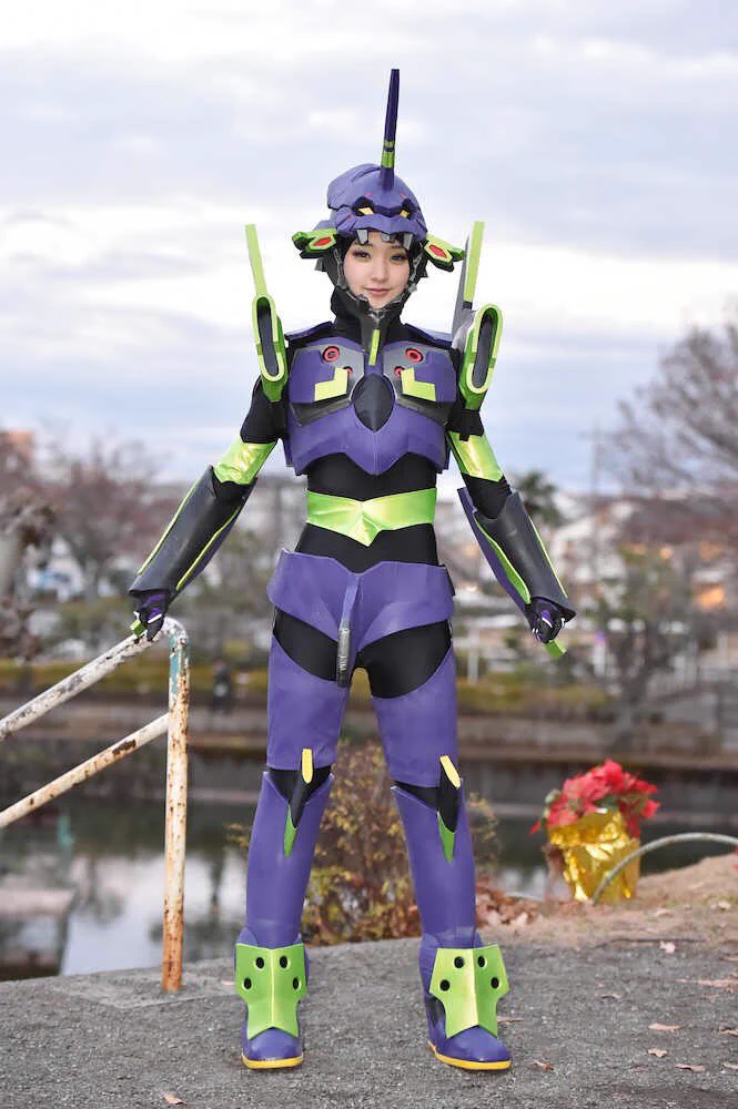 そっちかよｗ剛力彩芽のエヴァコスプレが予想の斜め上過ぎて笑うｗｗｗ