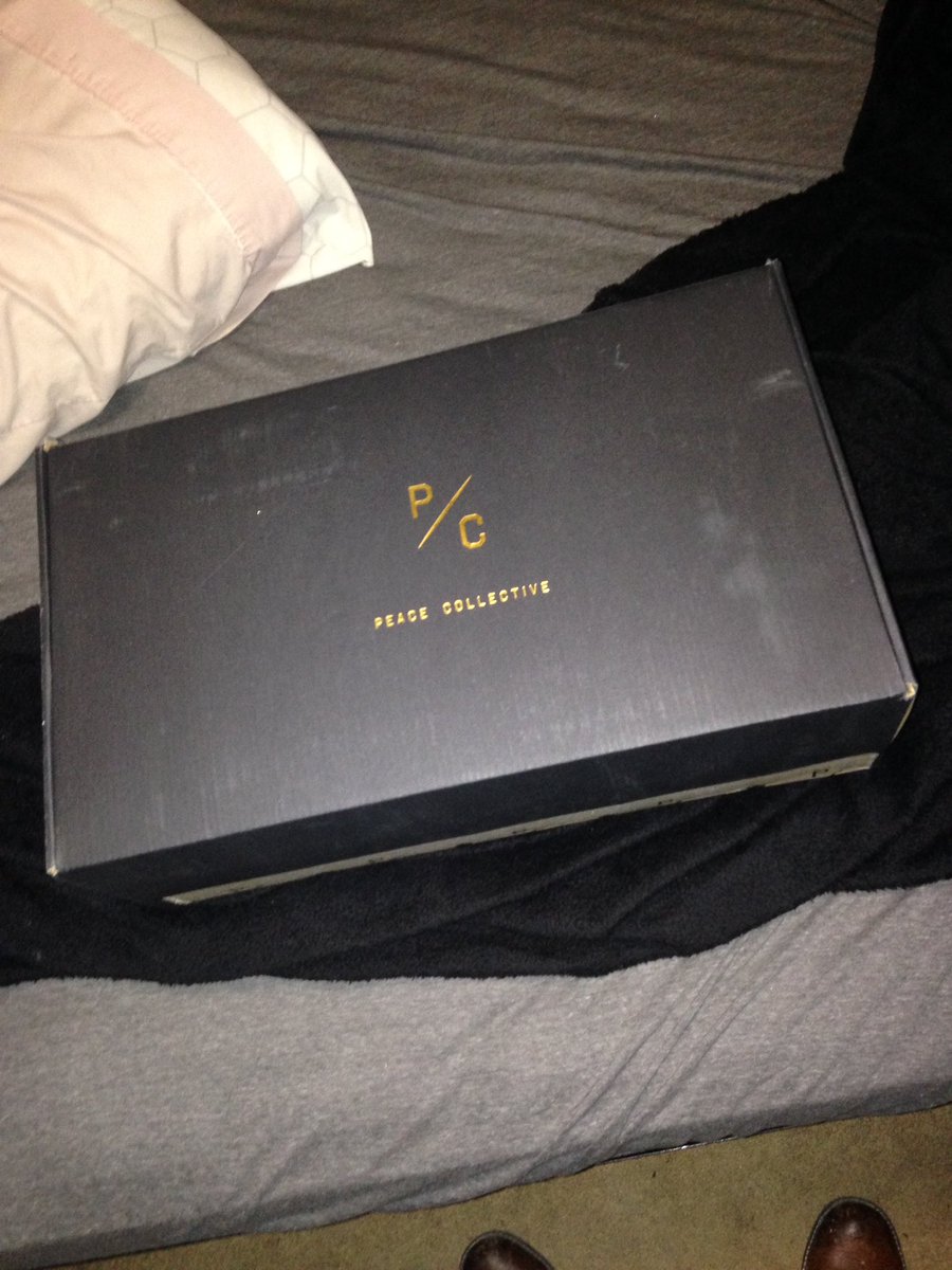 thebeegeee's tweet photo. I love you @peacecollectiv3 #peacebox https://t.co/SbH9tnTm4T