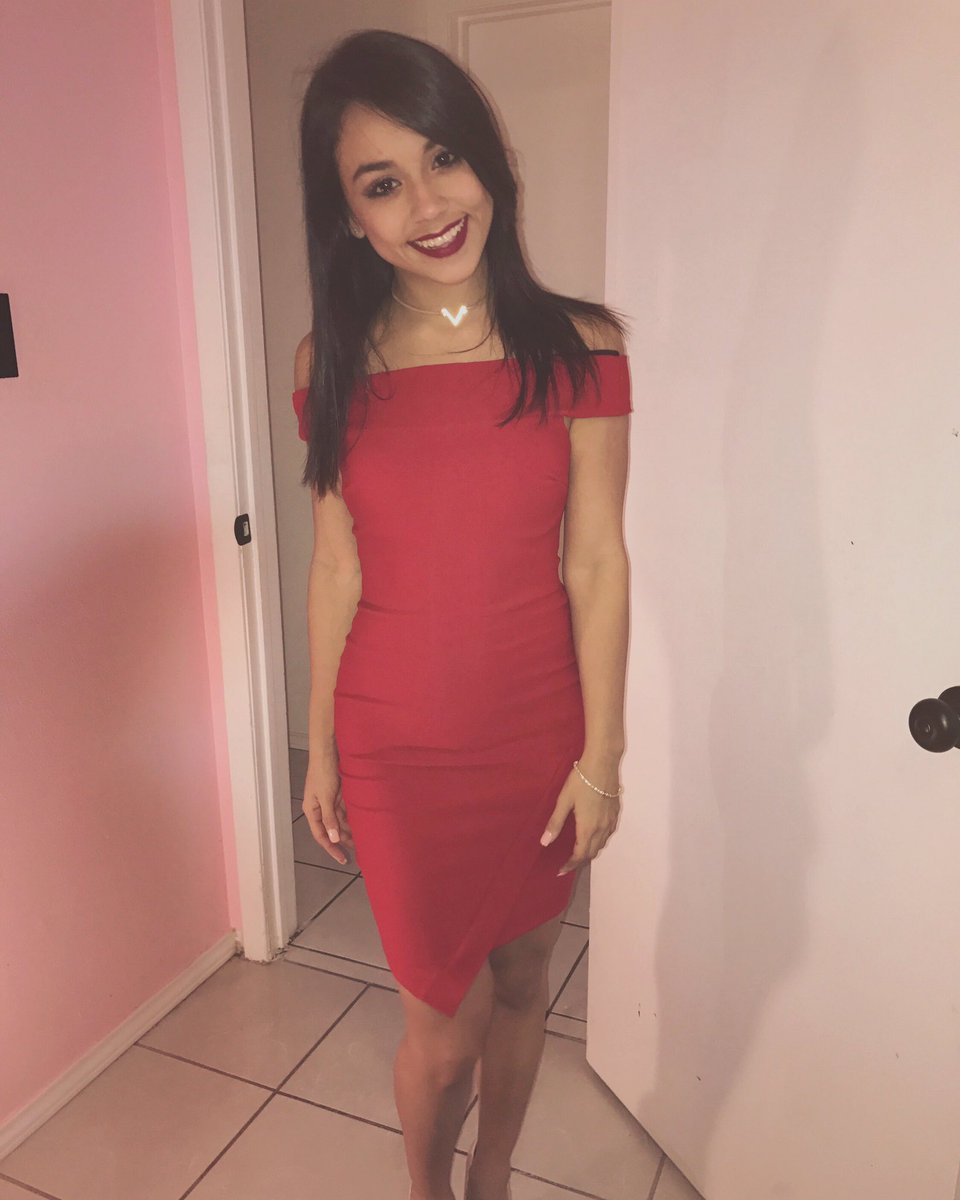 vict0riacuellar's tweet photo. Tonights outfit 💃🏻#christmasparty https://t.co/uVbL81Q4xB