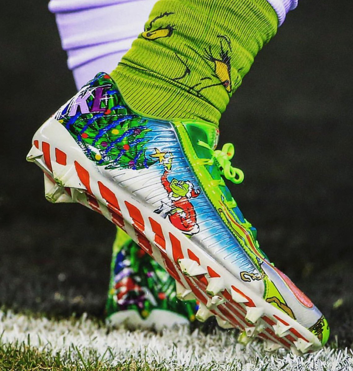 jumpman grinch cleats