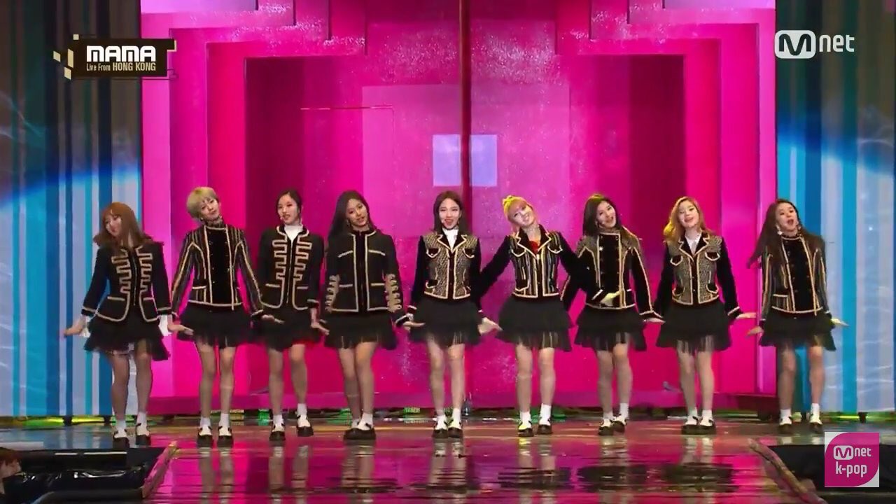 Twiceって本当にスタイル悪いよね 今思えばsixteenって実力ある人みんな落ちたよね 結局顔だよね まぁ顔面偏差値も普通だけど ずば抜けて美人で可愛いのってツウィとミナくらいじゃん O Twiceは音楽提供してくれる人に感謝だね Outtwice T