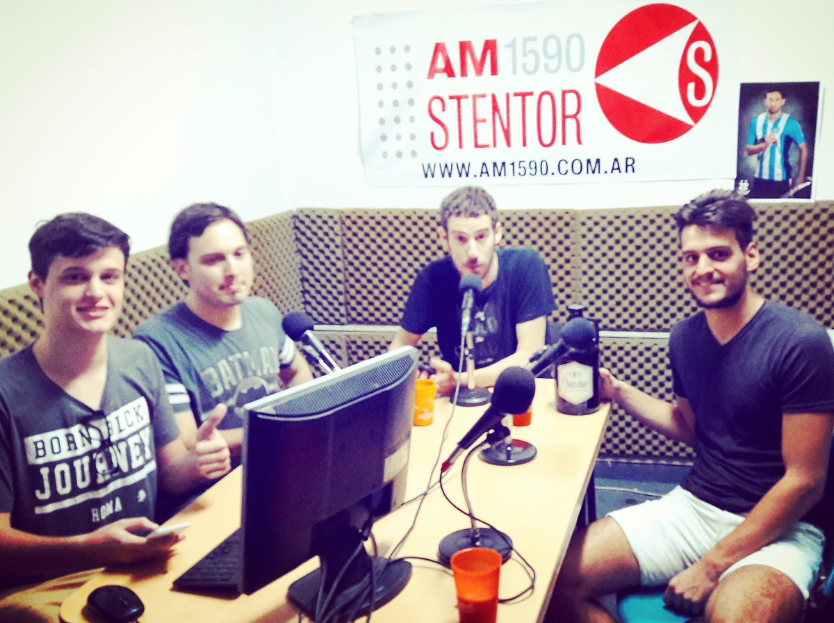 NicoElTico's tweet photo. Último programa del año en @RCSinFronteras con #Milito de fondo y cerveza de #Hupulus
Prendete a AM 1590
https://t.co/25sWH9odAE https://t.co/R4IZkl3V7I