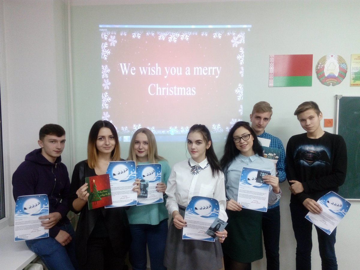 Mirracle20's tweet photo. Wonderful carols with awesome pupils,tnanks for your cards and wishes! https://t.co/q4WM8OPJBQ