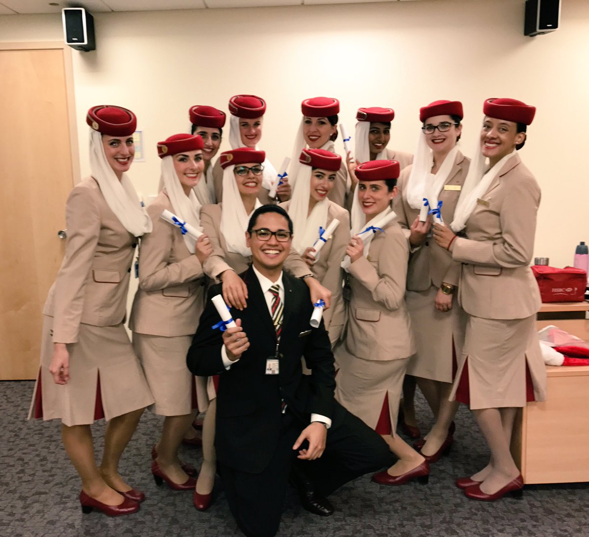 tlmartin_xo's tweet photo. Bye bye Economy, hello Business Class !! 😁✈👠🎉🎓👩🏻🎓 #promotion #businessclassupgrade #businessclass #trollydollylife https://t.co/h2hBMY0V5C