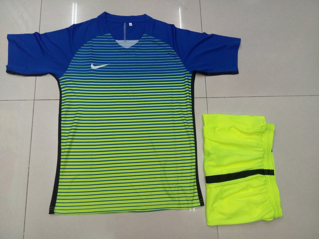 KamiJual's tweet photo. JERSI TEAM GRED AAA ada di sini!
Promosi Jualan Akhir Tahun.
RM 40 
Set nama juga disediakan
💯 trusted! 
01112866586
#kamijual #jersiteam https://t.co/Rz43GCqNBR