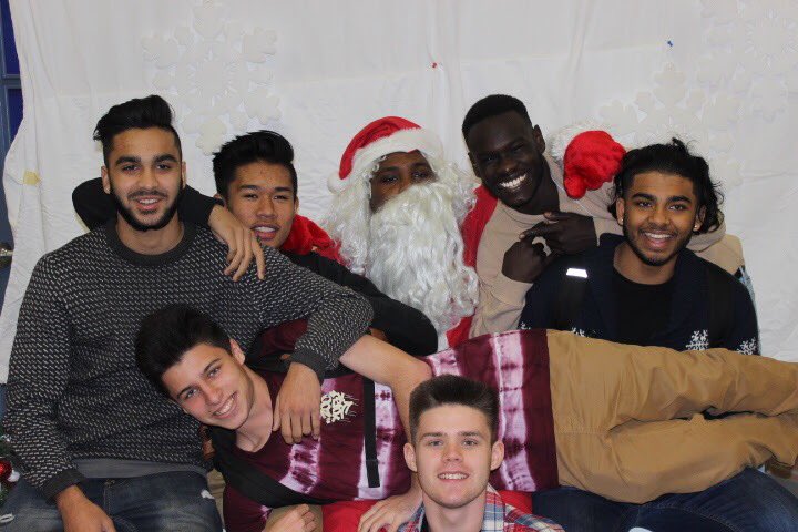 HEY PANTHERS💙💛💙                          Here's a sneak peak of your santa pics , dm us to get yours 🎅🏿🎅🏿❤️