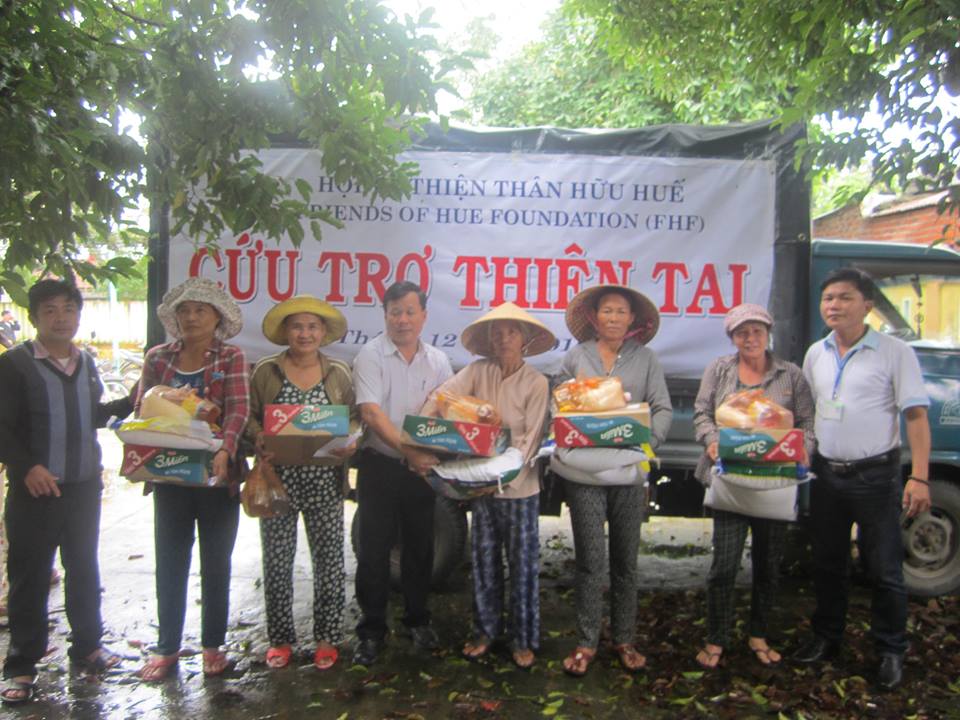 FriendsOfHue's tweet photo. #Flood relief trips in #Hue and #QuangNam. Read about our trips at https://t.co/TTXgrxK0qU https://t.co/2akaPON5nA